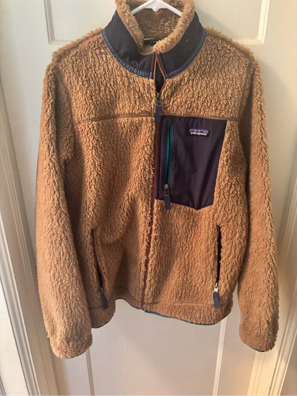 Patagonia Tan and Navy Fleece Jacket with Logo Tag
